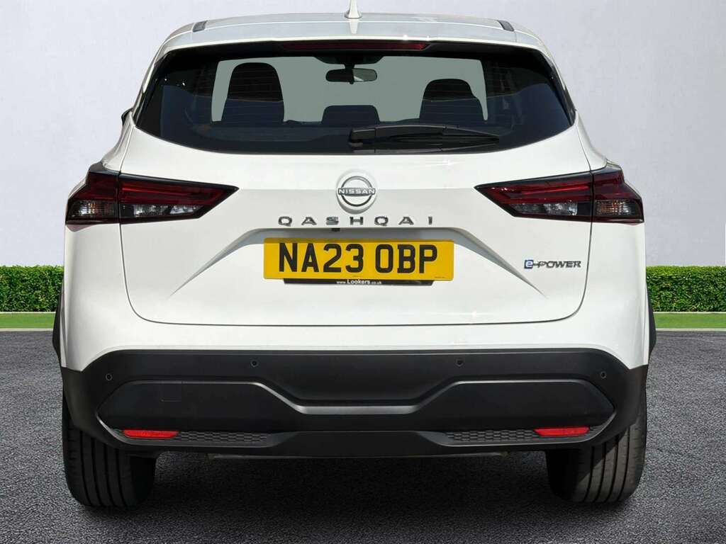 Nissan Qashqai 1.5 E-power Acenta Premium White #4