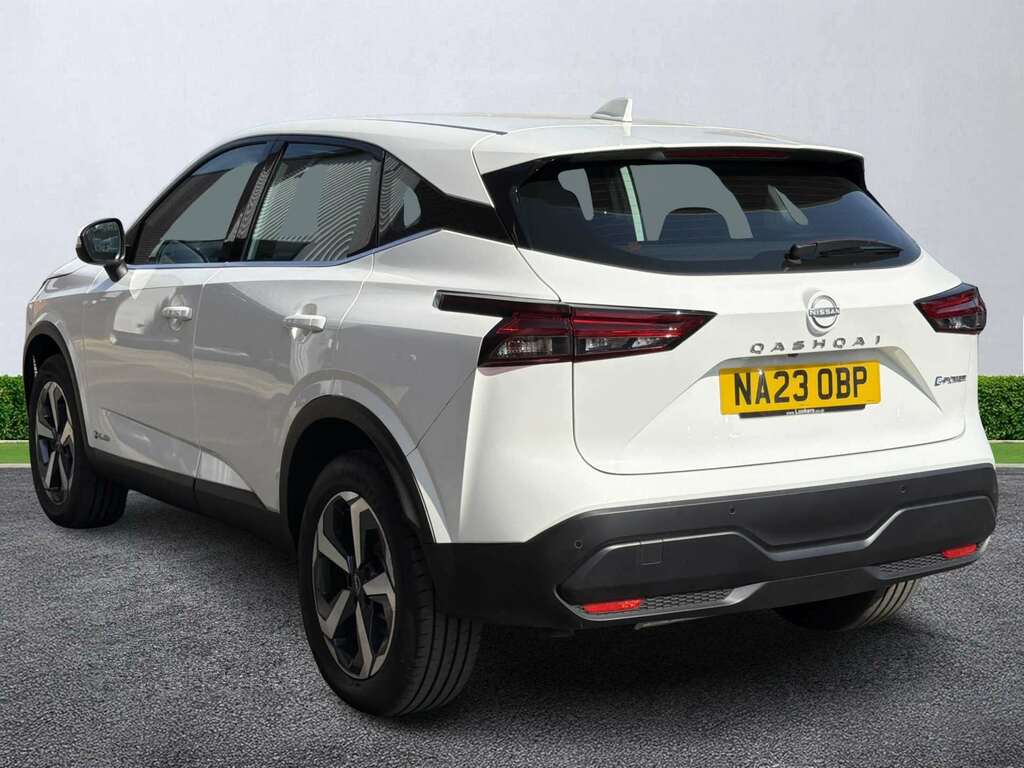 Nissan Qashqai 1.5 E-power Acenta Premium White #2