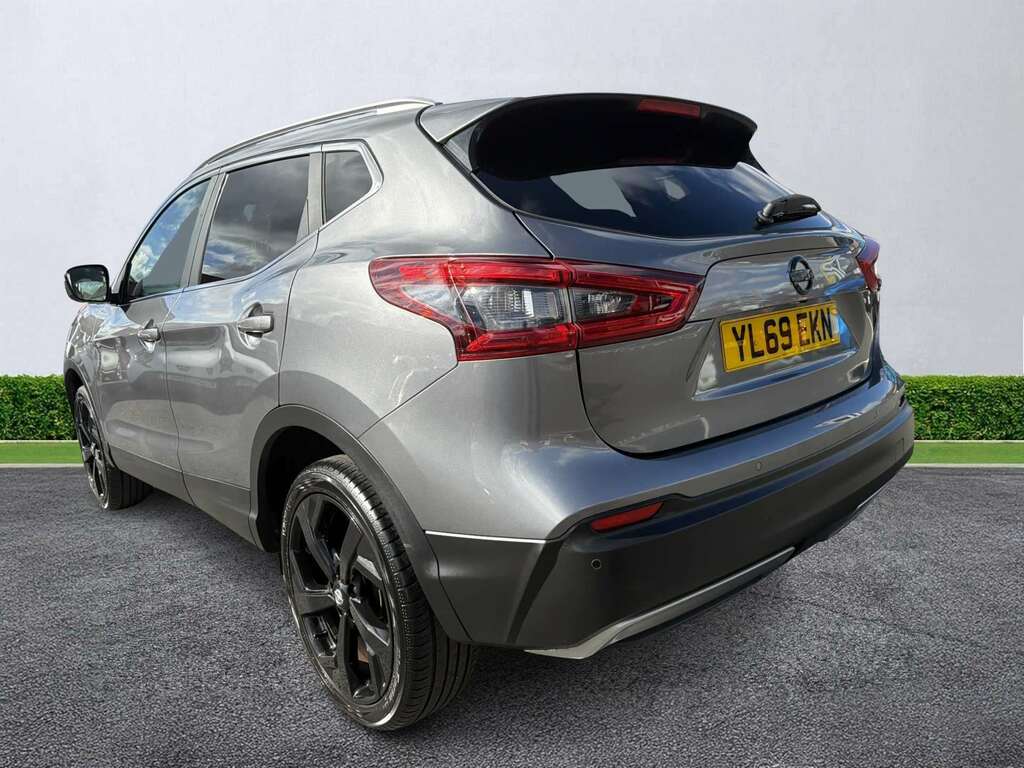 Nissan Qashqai 1.3 Dig-t Tekna YL69EKN Grey #2