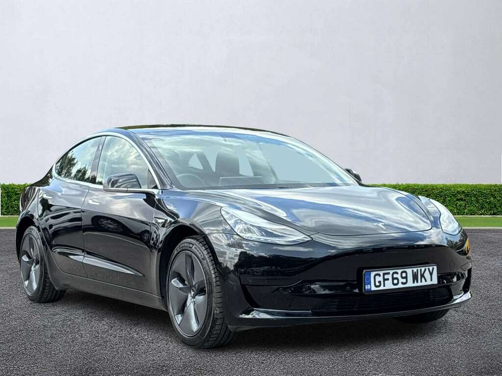 Tesla Model 3 Standard Plus Black