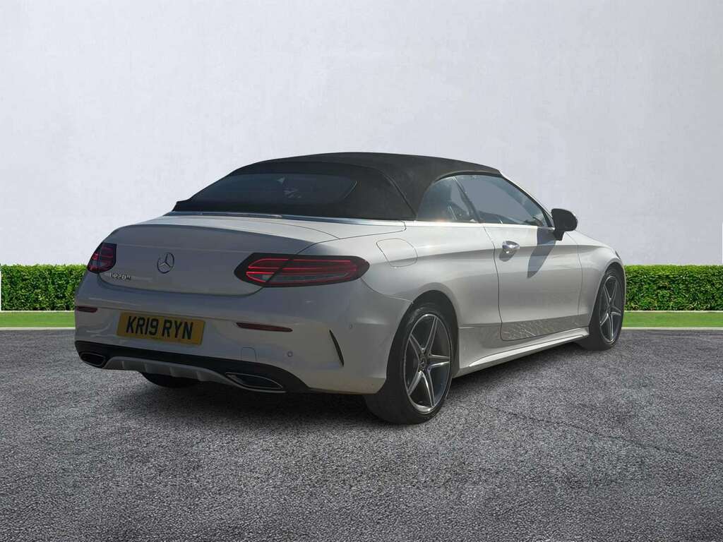 Mercedes-Benz C Class C220d Amg Line Premium Plus KR19RYN White #3