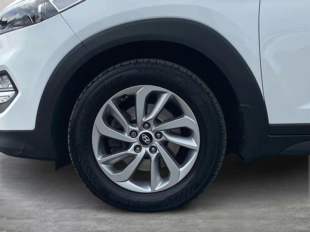 Hyundai Tucson 1.7 Crdi Blue Drive Se Nav Suv Dct Euro White #6