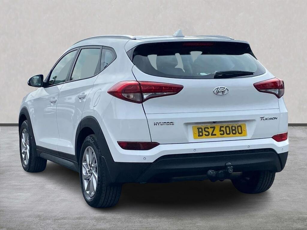 Hyundai Tucson 1.7 Crdi Blue Drive Se Nav Suv Dct Euro White #2