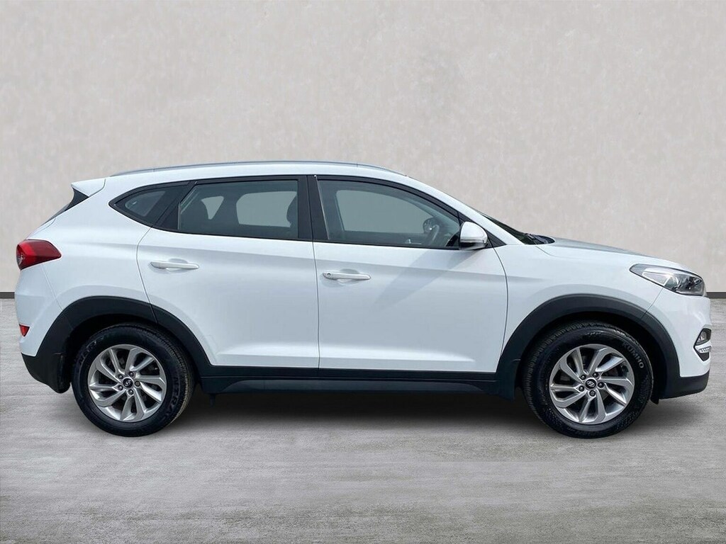 Hyundai Tucson 1.7 Crdi Blue Drive Se Nav Suv Dct Euro White #3