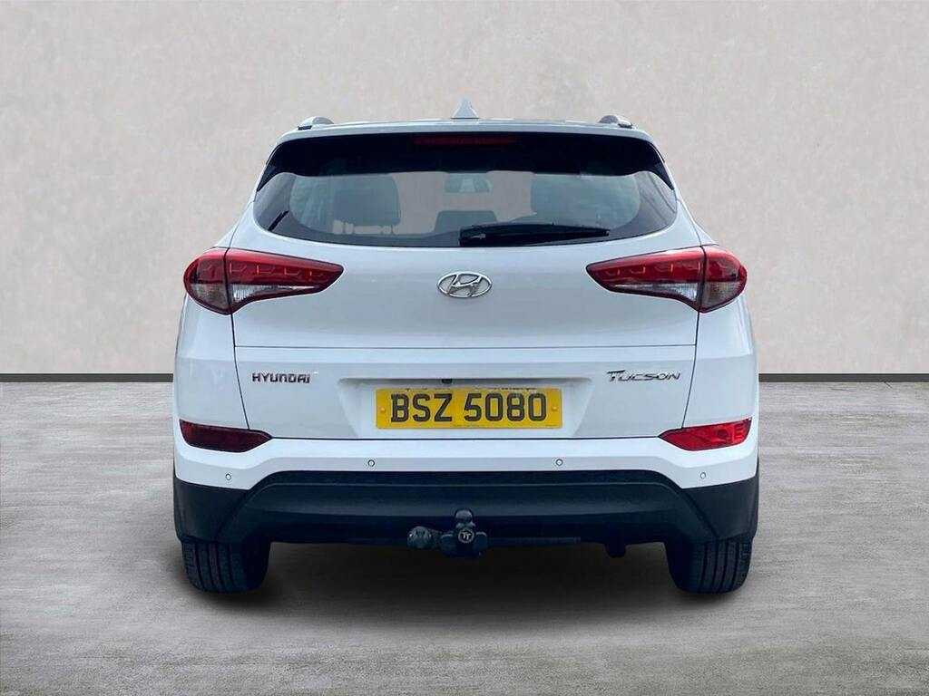 Hyundai Tucson 1.7 Crdi Blue Drive Se Nav Suv Dct Euro White #4