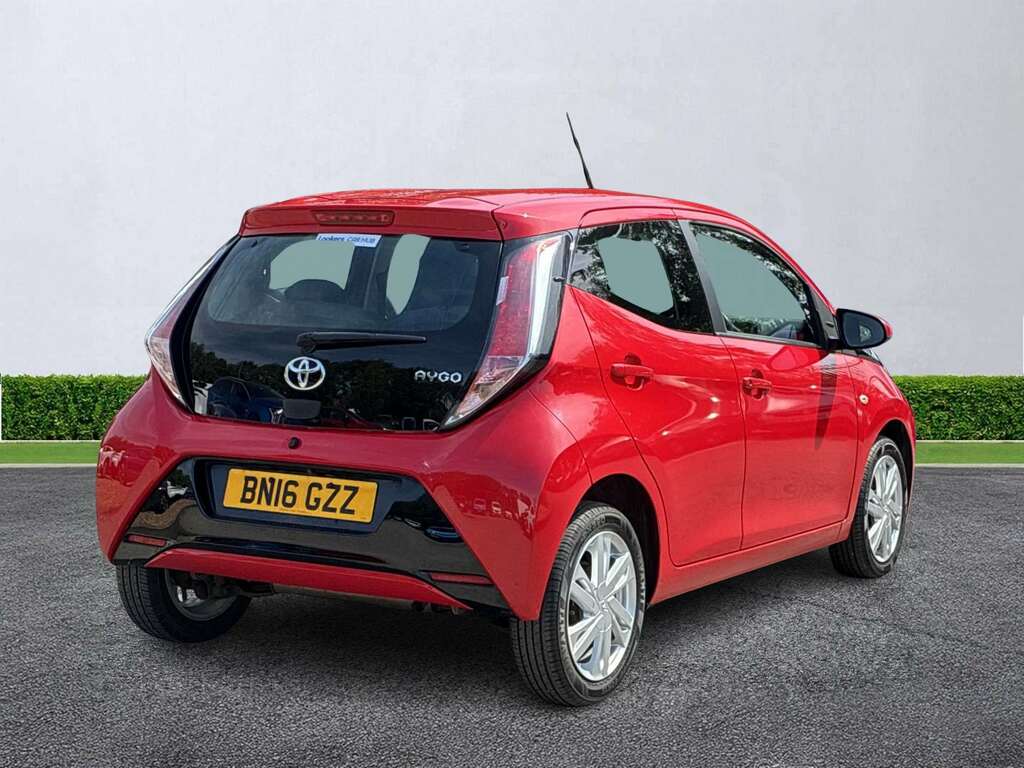 Toyota Aygo 1.0 Vvt-i X-pression X-shift White #17