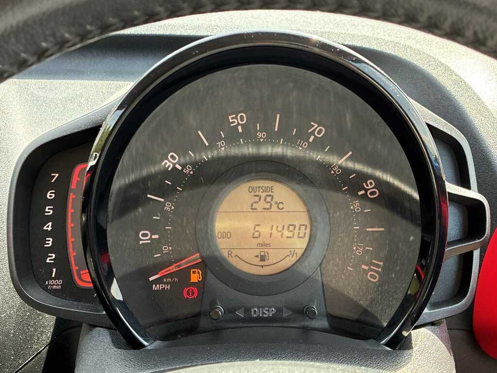 Toyota Aygo 1.0 Vvt-i X-pression X-shift White #9