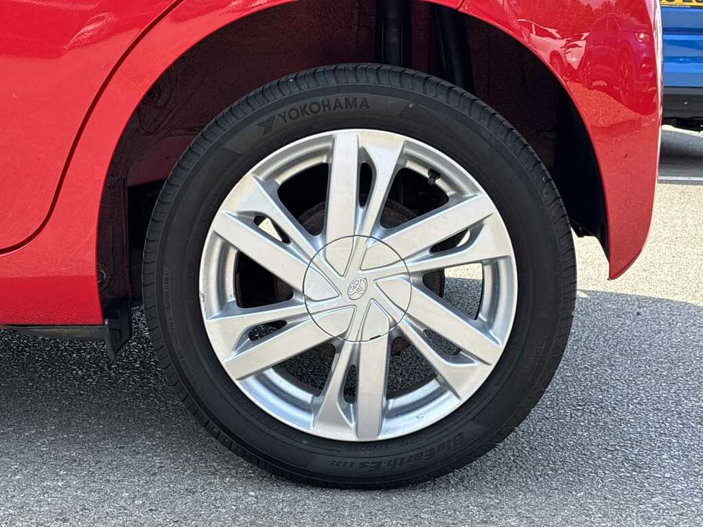 Toyota Aygo 1.0 Vvt-i X-pression Red #6