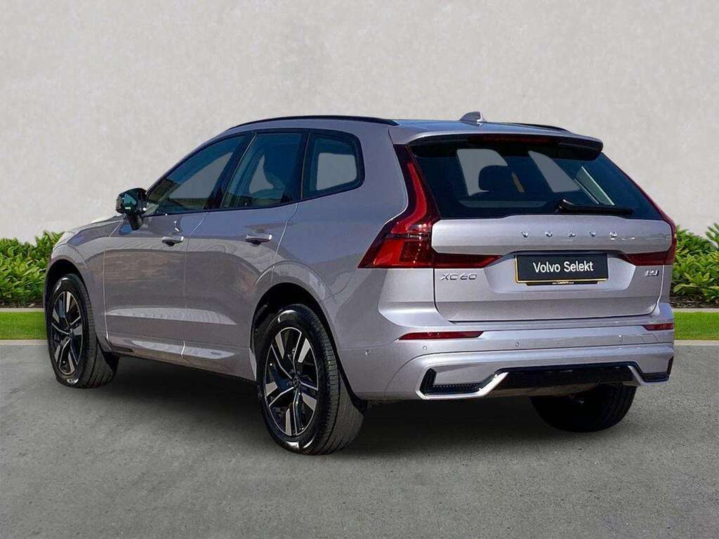 Volvo XC60 2.0 B5p Plus Dark Awd Geartronic Silver #2