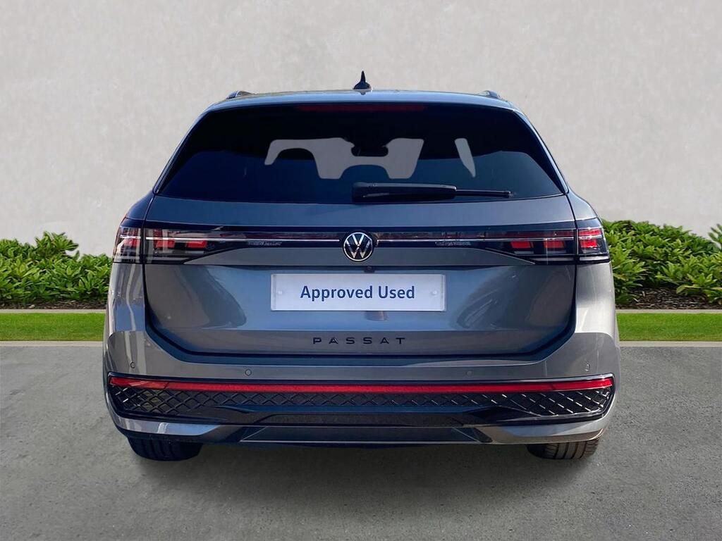Volkswagen Passat 1.5 Etsi R-line Dsg Grey #4