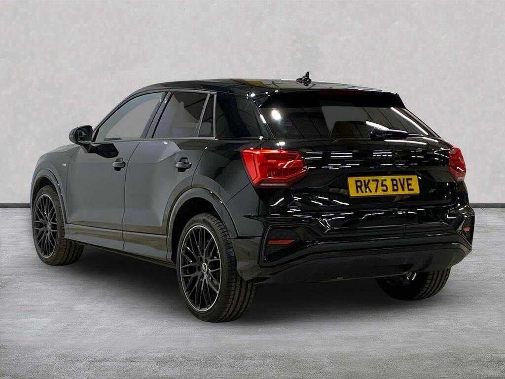 Audi Q2 1.5 Tfsi Cod 35 Black Edition Suv S Tro Black #2