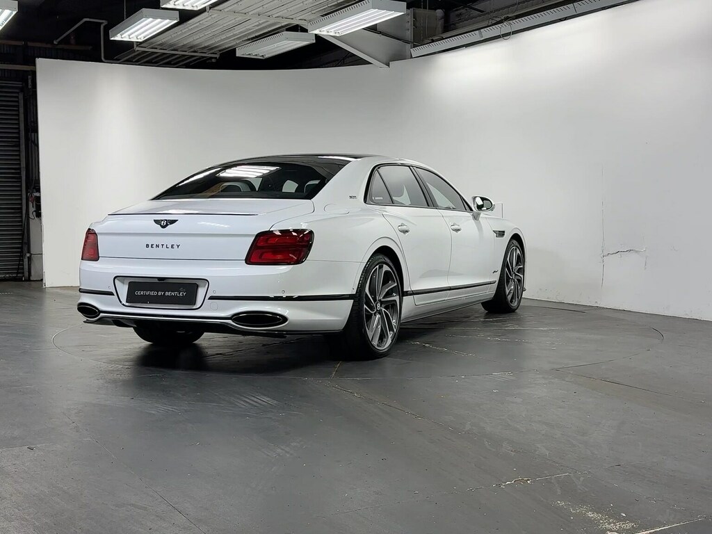 Bentley Flying Spur 4.0 V8 Ultra-performance 25.9Kwh Speed Saloon White #6