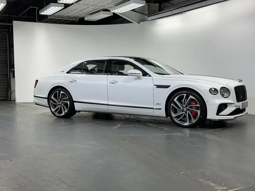 Bentley Flying Spur 4.0 V8 Ultra-performance 25.9Kwh Speed Saloon White #2