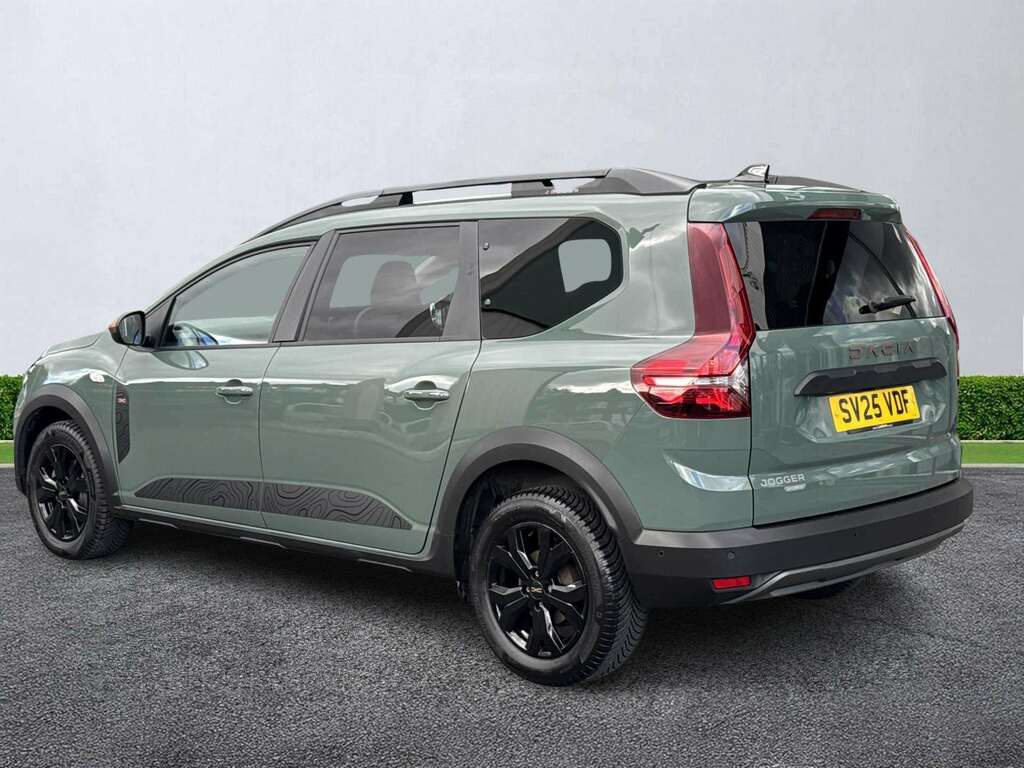 Dacia Jogger 1.6 Hev Extreme Green #2
