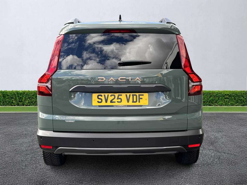 Dacia Jogger 1.6 Hev Extreme Green #4