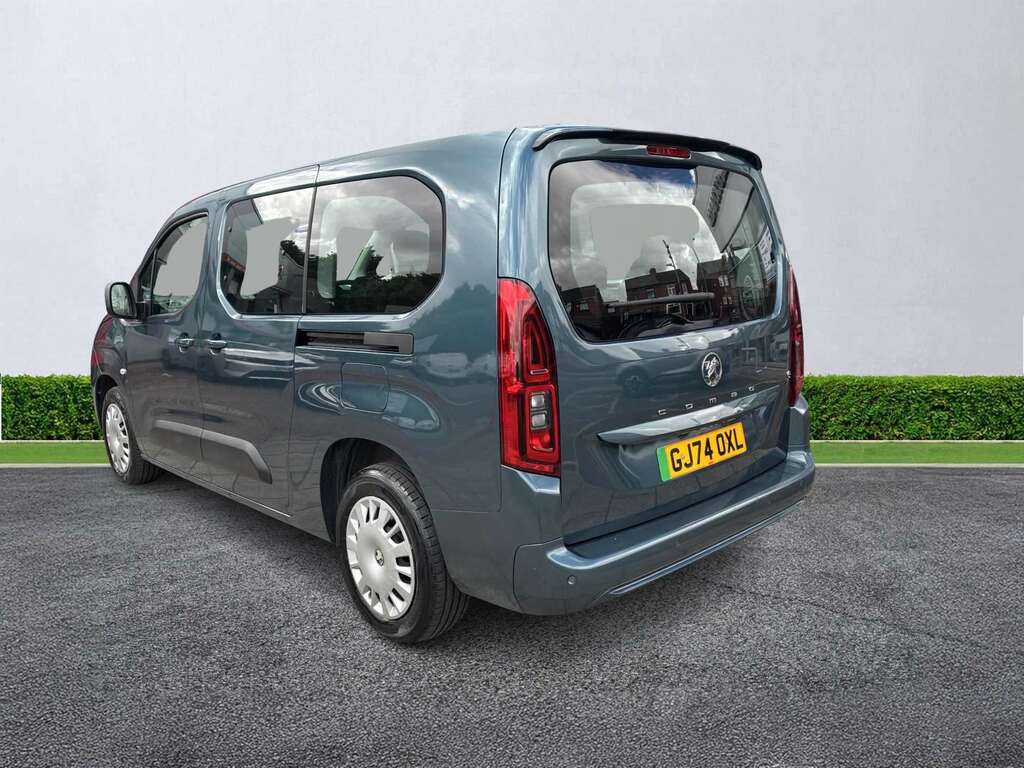Vauxhall Combo-e Life 100Kw Design Xl 52Kwh 7 Seat Blue #2