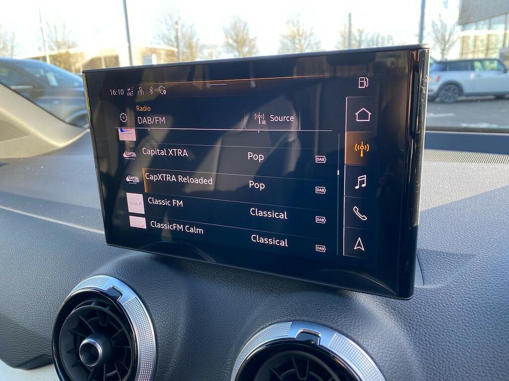 Audi Q2 35 Tfsi Sport S Tronic Grey #24