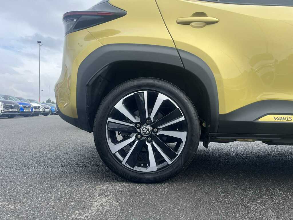 Toyota Yaris Cross 1.5 Hybrid Premiere Edition Awd Cvt Yellow #6