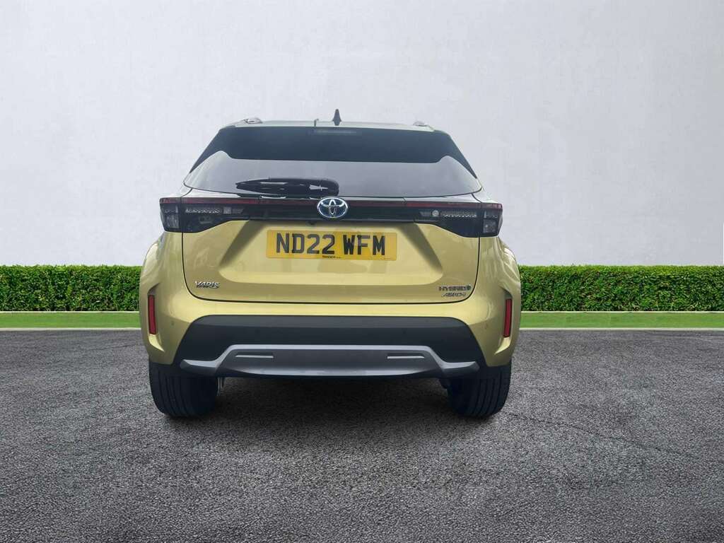Toyota Yaris Cross 1.5 Hybrid Premiere Edition Awd Cvt Yellow #4