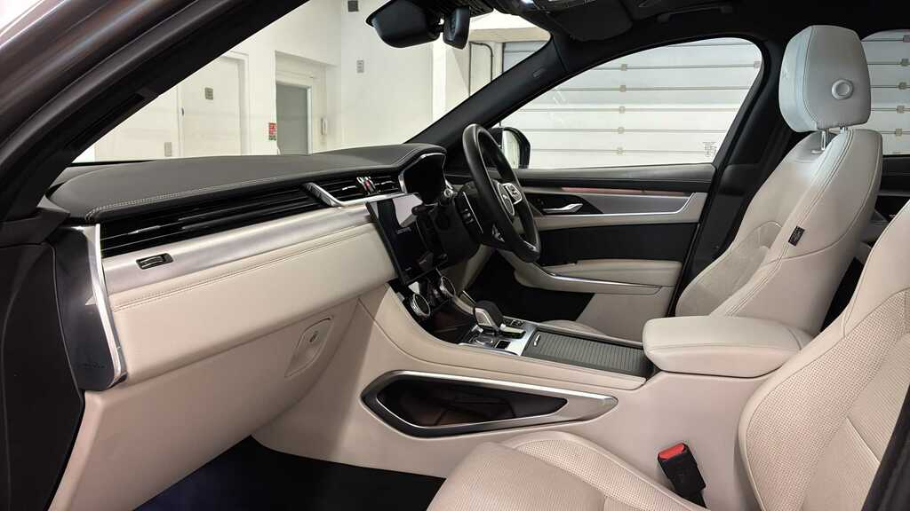 Jaguar F-Pace 2.0 D200 R-dynamic Se Awd Grey #3