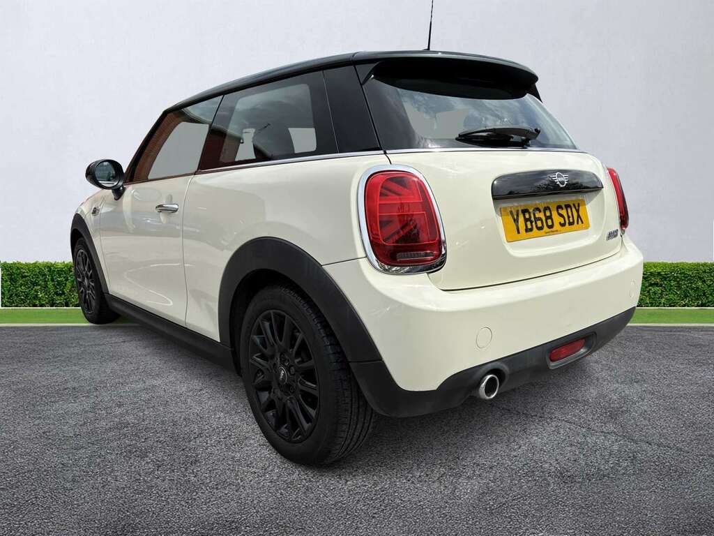 Mini Hatch 1.5 Cooper Classic Ii White #2