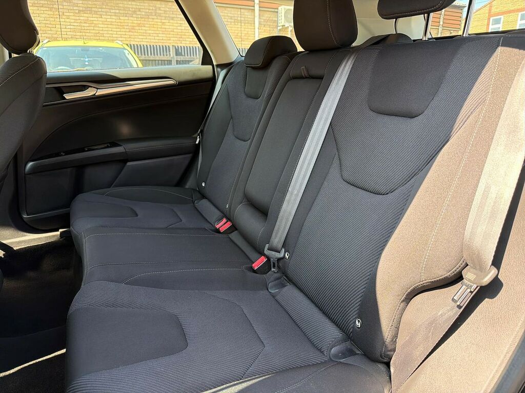 Ford Mondeo Mondeo Zetec Econetic Tdci Red #16