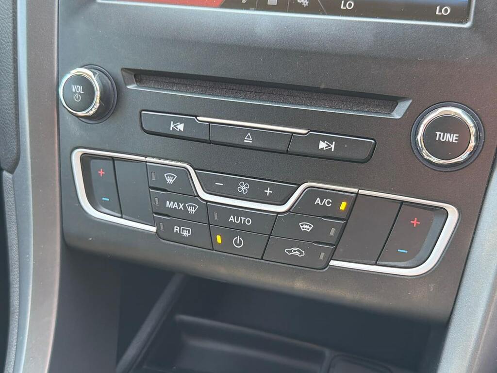 Ford Mondeo Mondeo Zetec Econetic Tdci Red #12
