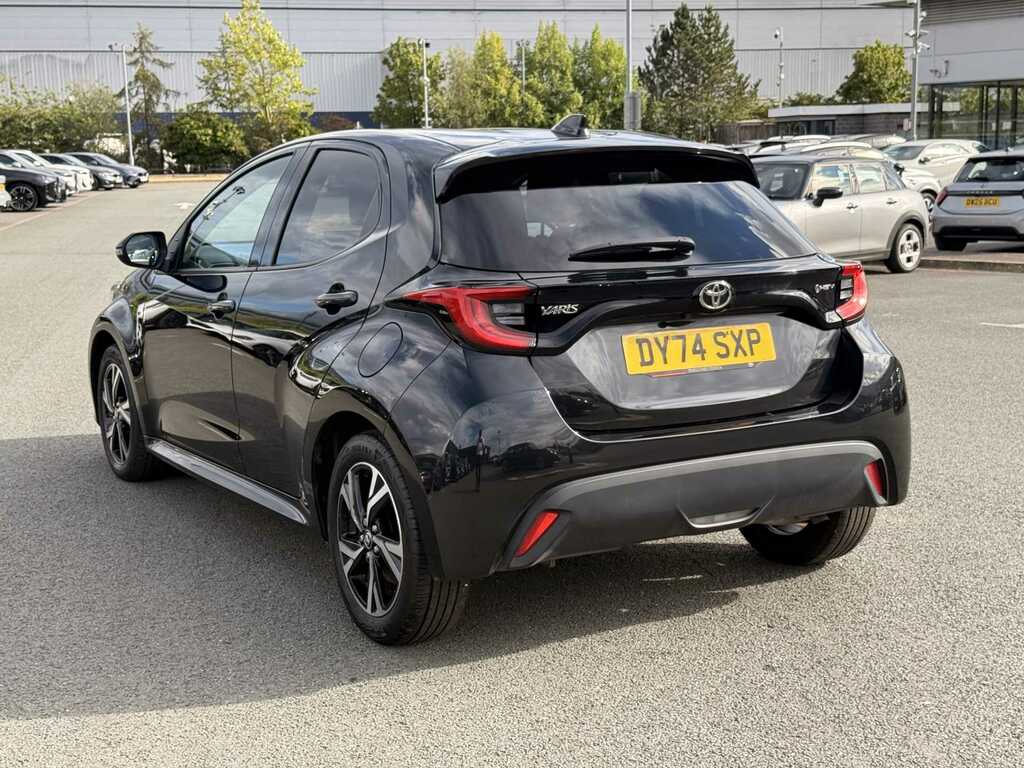 Toyota Yaris 1.5 Hybrid Design Cvt DY74SXP Black #2