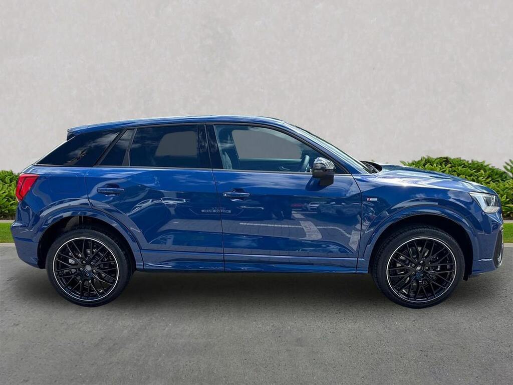 Audi Q2 35 Tfsi Black Edition S Tronic Tech Blue #3
