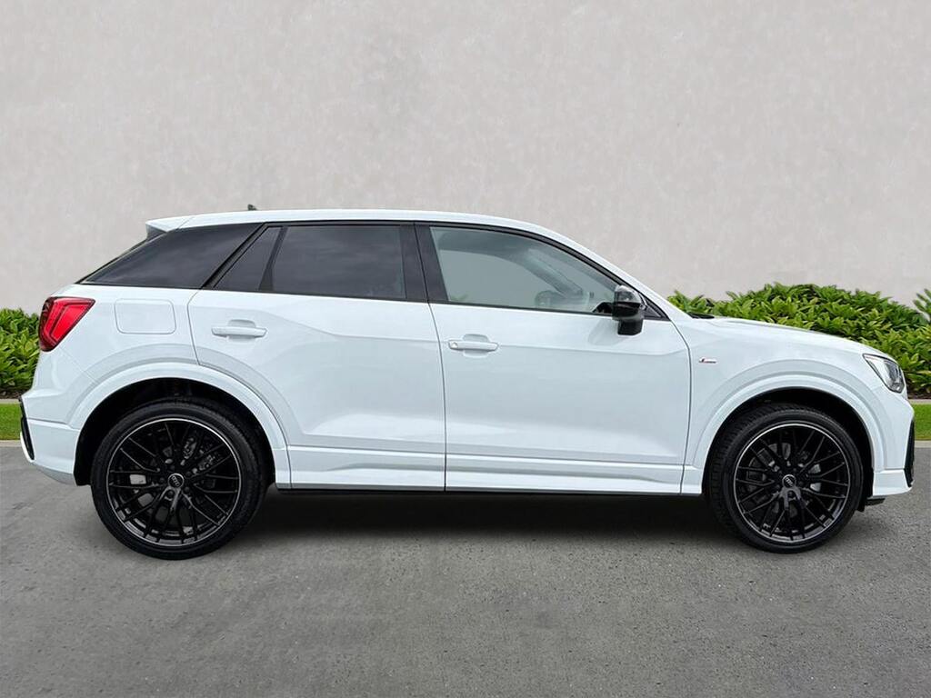 Audi Q2 35 Tfsi Black Edition S Tronic White #3