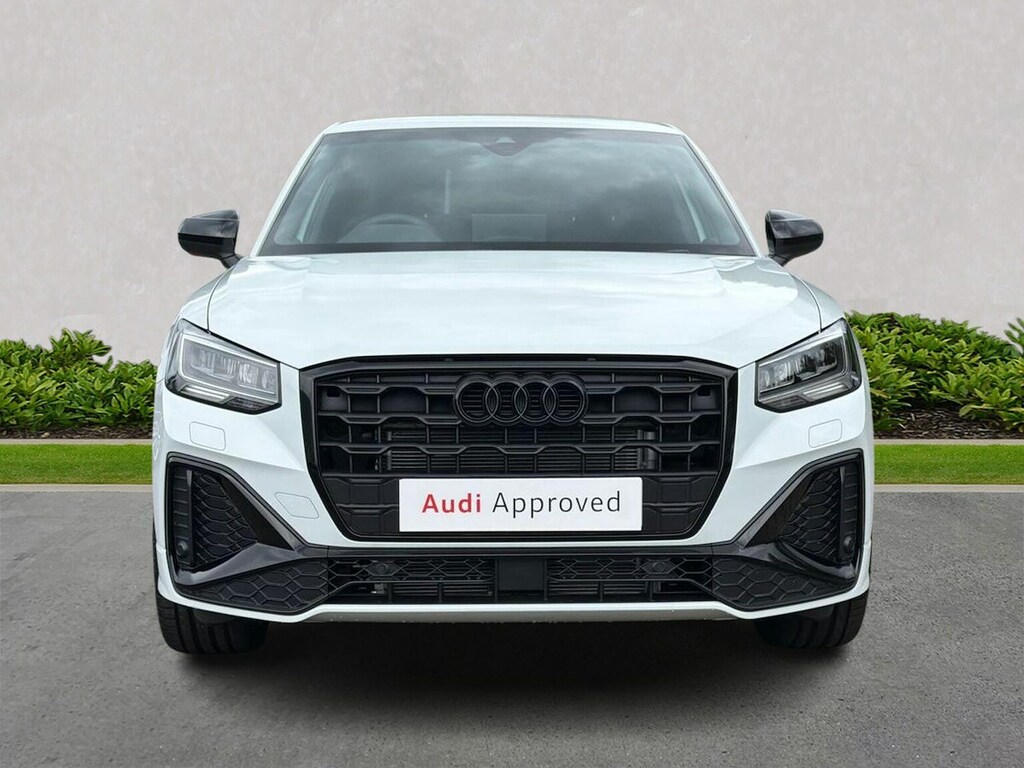 Audi Q2 35 Tfsi Black Edition S Tronic White #5