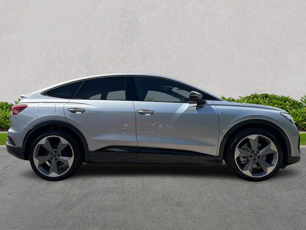 Audi Q4 E Tron 210Kw 45 82Kwh Black Edition Silver #3