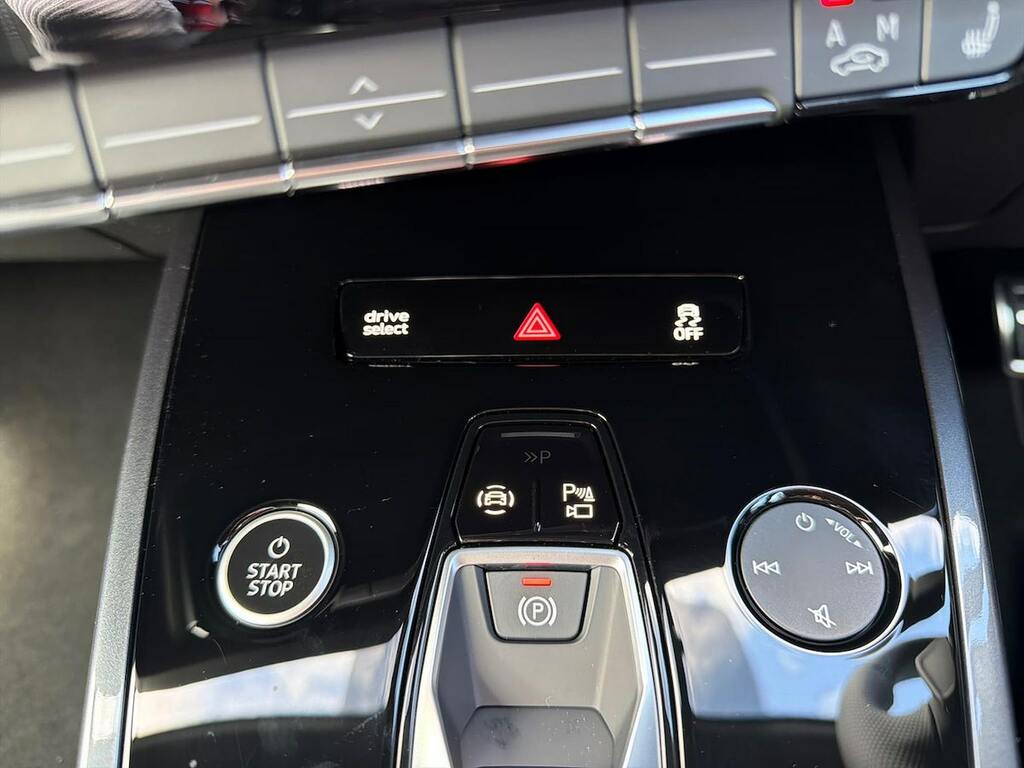 Audi Q4 E Tron Audi Q4 E-tron Estate 210Kw 45 82Kwh S Line Au Silver #22