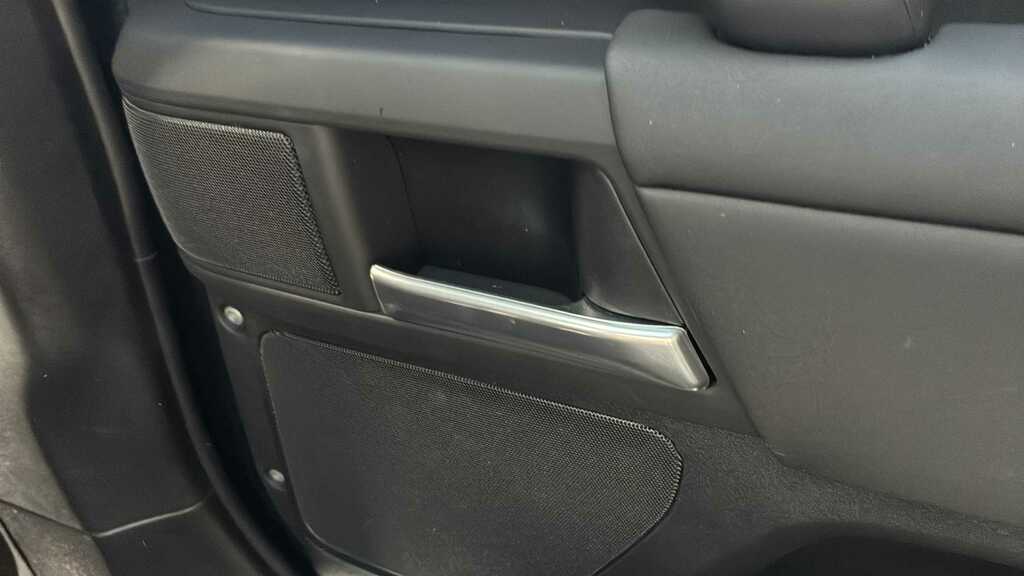 Land Rover Defender 110 3.0 D350 Hard Top X-dynamic Hse Green #32