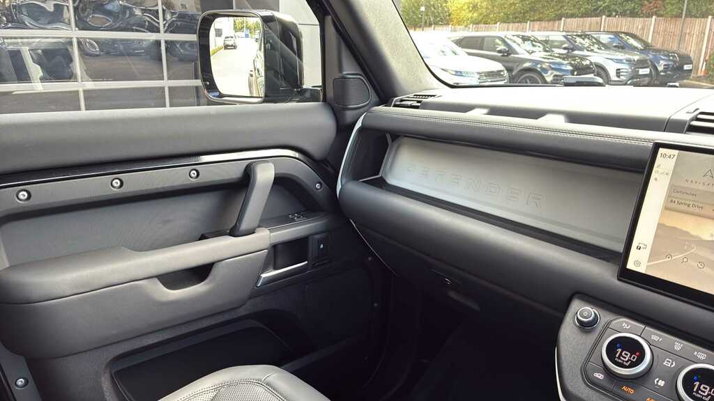 Land Rover Defender 110 3.0 D350 Hard Top X-dynamic Hse Green #25