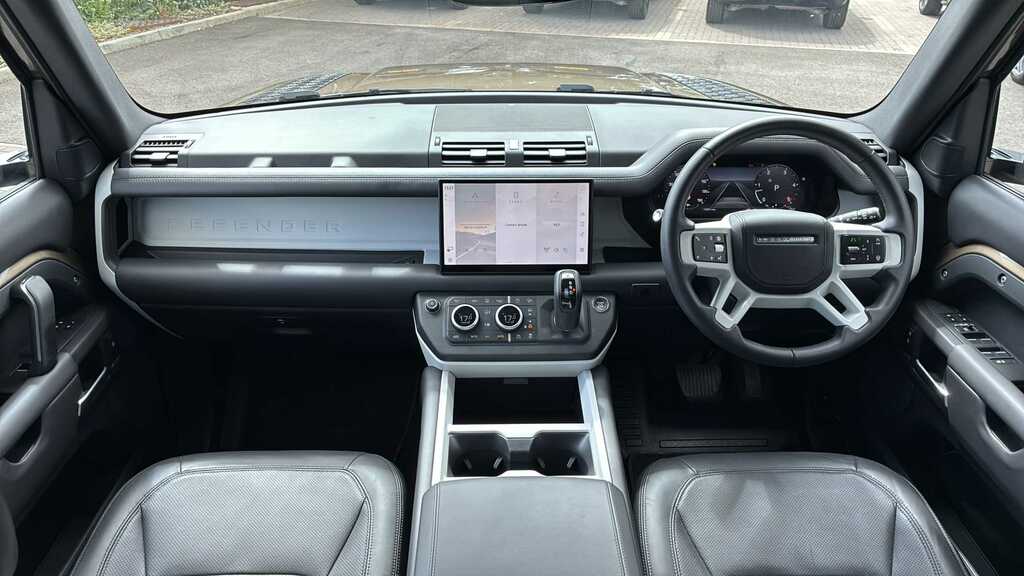 Land Rover Defender 110 P300e X-dynamic Hse Santorini Black Black #9
