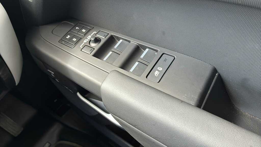 Land Rover Defender 110 P300e X-dynamic Hse Santorini Black Black #29
