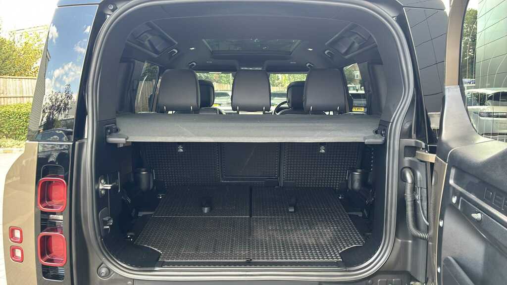 Land Rover Defender 110 P300e X-dynamic Hse Santorini Black Black #10