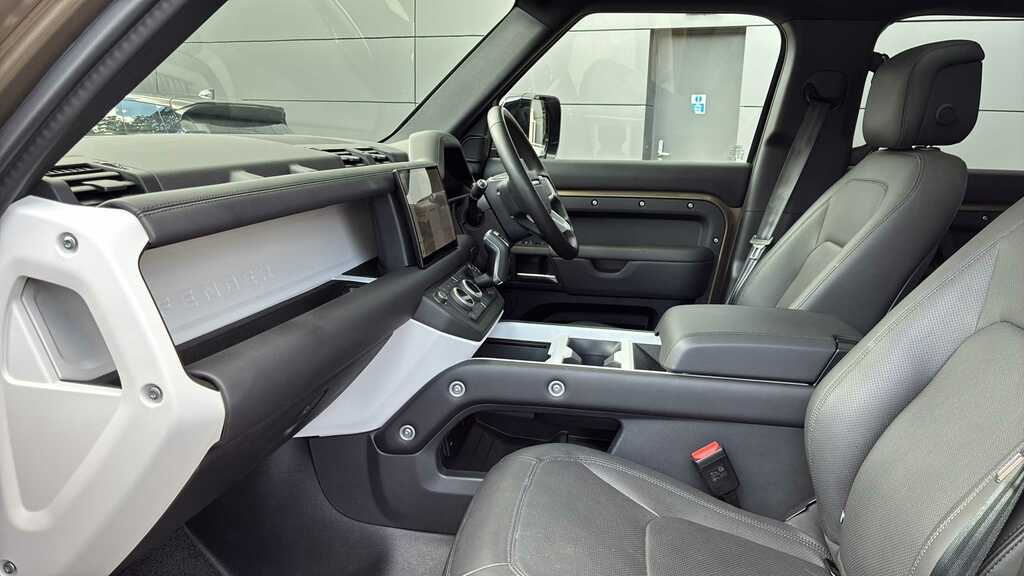Land Rover Defender 110 3.0 D350 X-dynamic Hse 110 7 Seat Brown #3