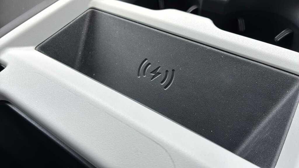 Land Rover Defender 110 P300e X-dynamic Hse Santorini Black Black #40