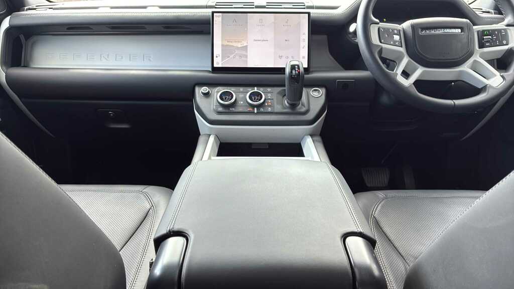 Land Rover Defender 110 P300e X-dynamic Hse Santorini Black Black #14