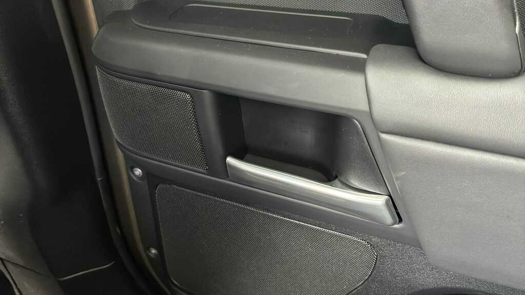 Land Rover Defender 110 P300e X-dynamic Hse Santorini Black Black #32