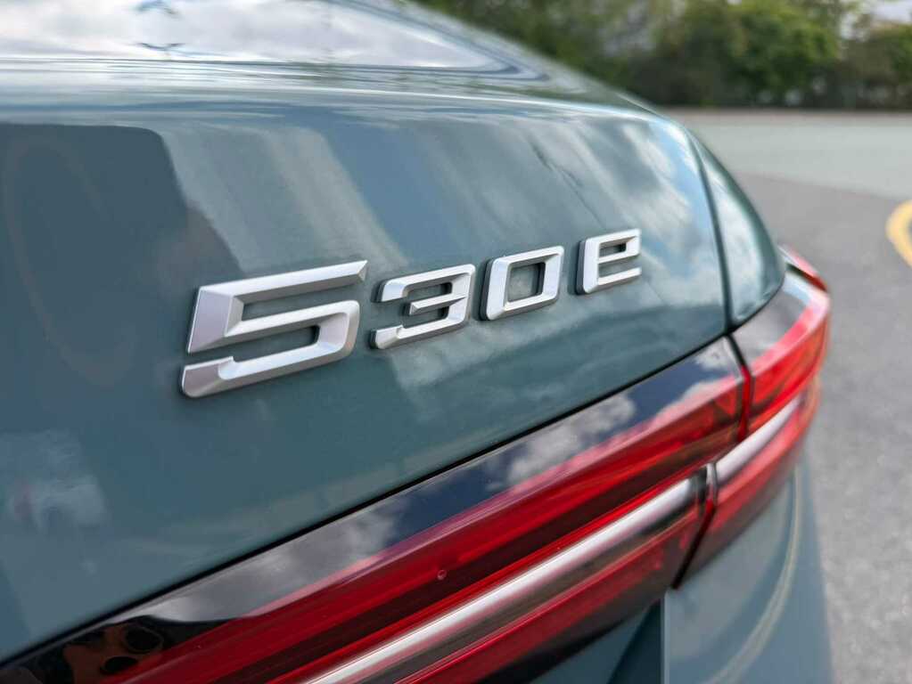 BMW 5 Series 520I M Sport Pro Saloon Green #39