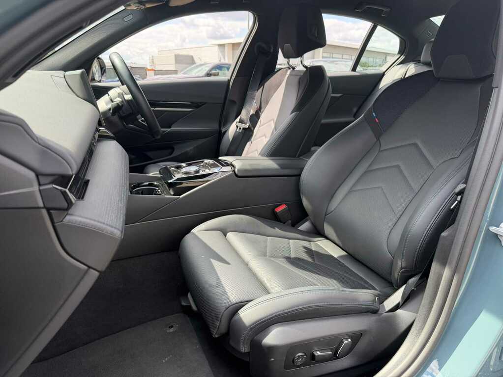 BMW 5 Series 520I M Sport Pro Saloon Green #13