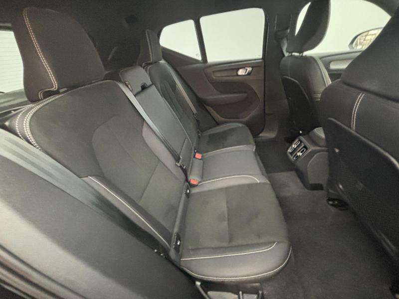 Volvo XC40 2.0 B3p Plus Dark Black #4