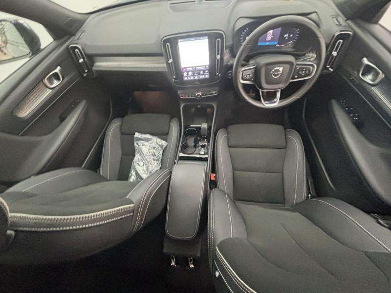 Volvo XC40 2.0 B3p Plus Dark Black #6