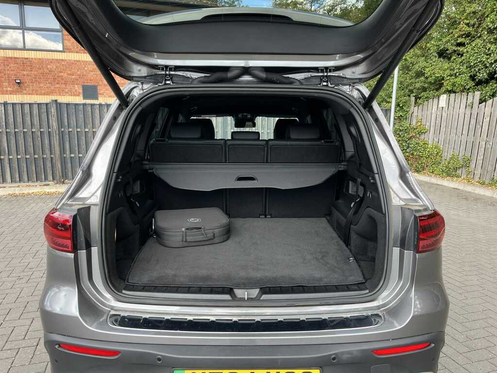 Mercedes-Benz EQB Eqb 300 66.5Kwh Amg Line Premium 4Matic White #17