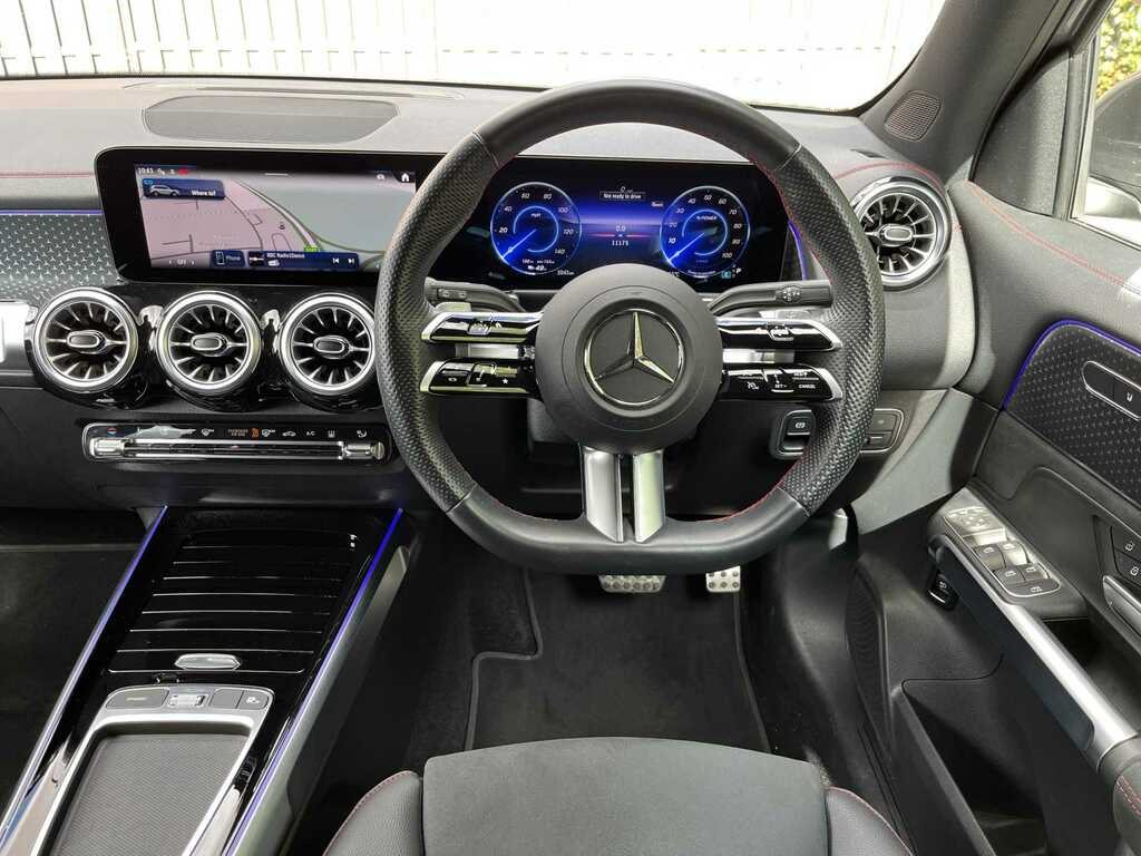 Mercedes-Benz EQB Eqb 300 66.5Kwh Amg Line Premium 4Matic White #9