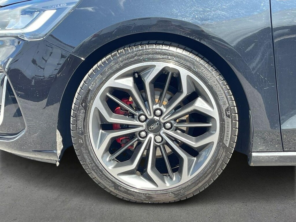 Ford Focus 1.5 Ecoblue St-line Vignale Black #6
