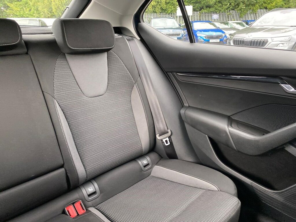 Skoda Octavia Skoda Estate 1.0 Tsi E-tec Se Dsg Blue #44